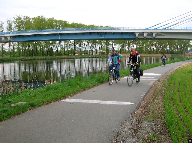 img00018.jpg