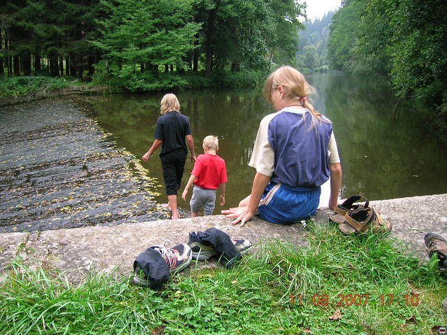 img00004.jpg