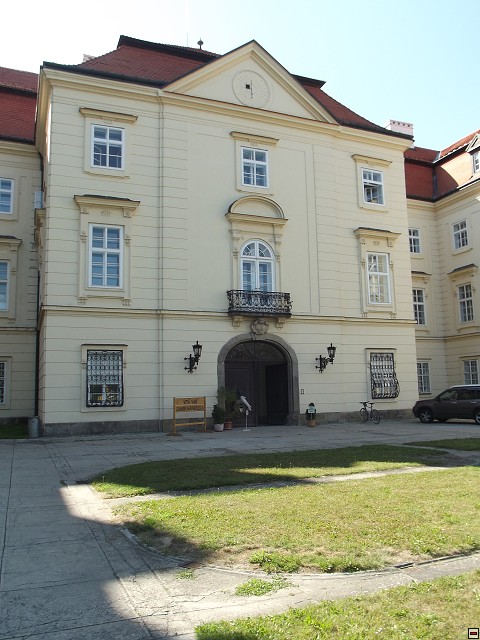 img00111.jpg