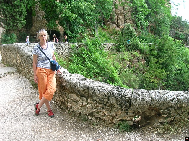 img00158.jpg