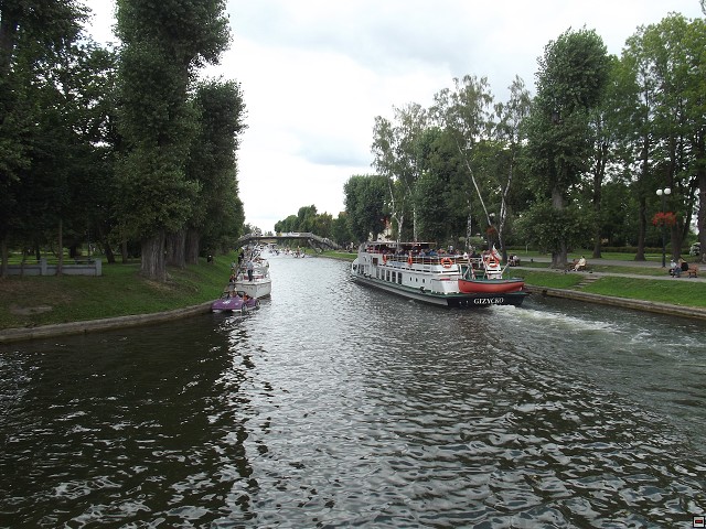 img00019.jpg