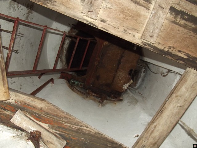 img00058.jpg