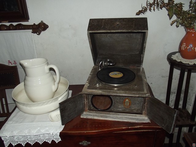 img00127.jpg