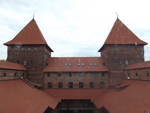 img00192.jpg