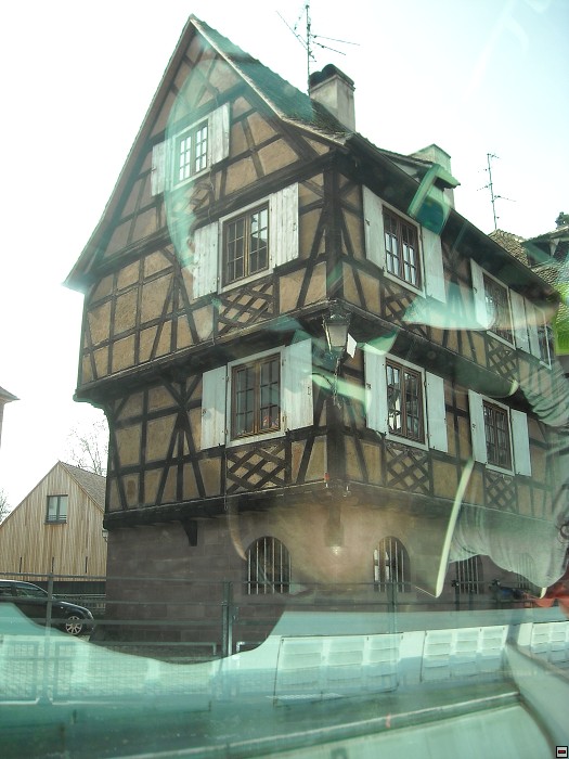 img00030.jpg