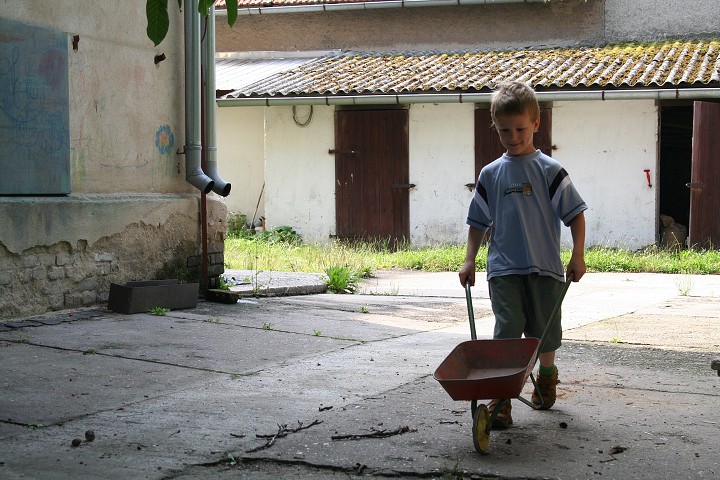 img00077.jpg