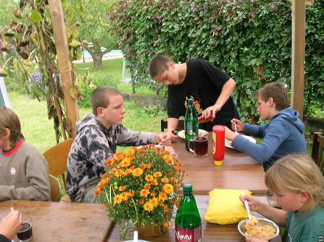 img00107.jpg