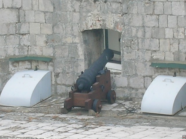 img00082.jpg