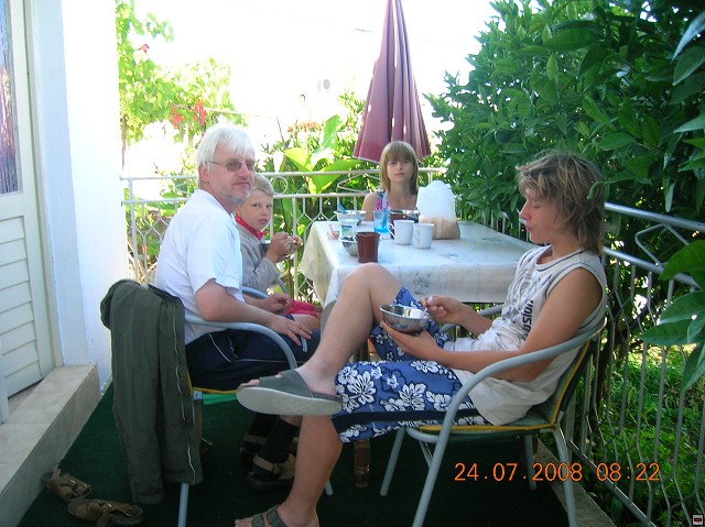 img00118.jpg