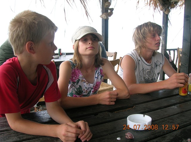 img00128.jpg
