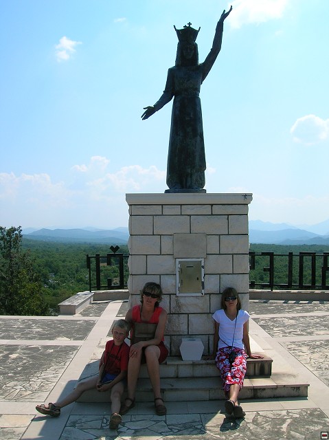 img00327.jpg