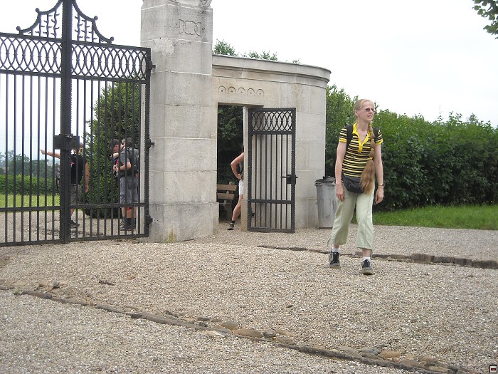 img00025.jpg