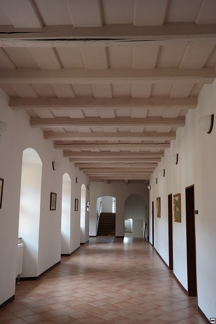 img00305.jpg