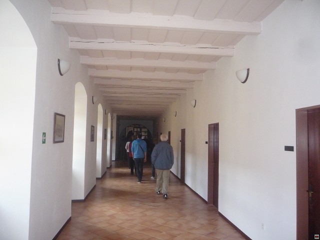 img00306.jpg