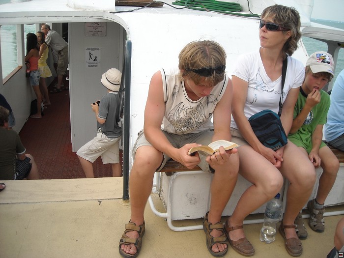 img00141.jpg