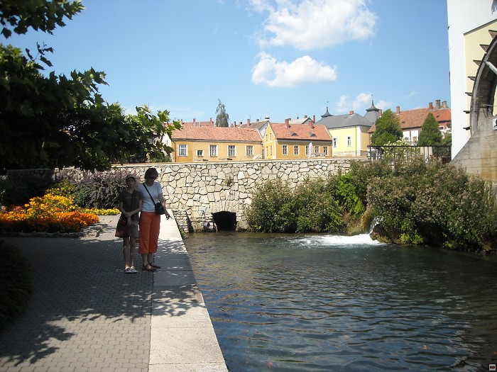 img00200.jpg
