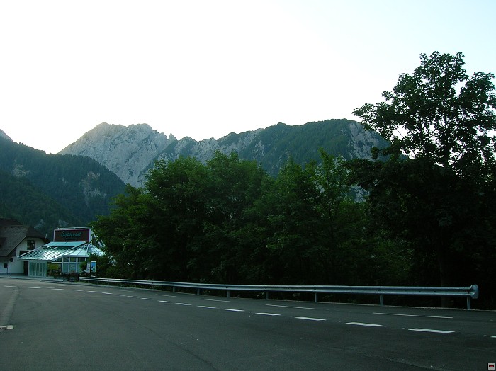 img00006.jpg
