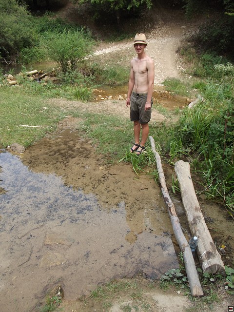 img00139.jpg