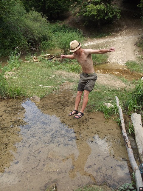 img00140.jpg