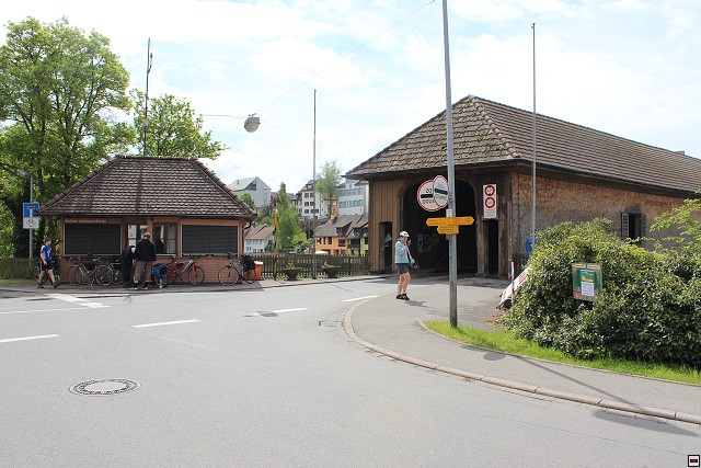 img00104.jpg