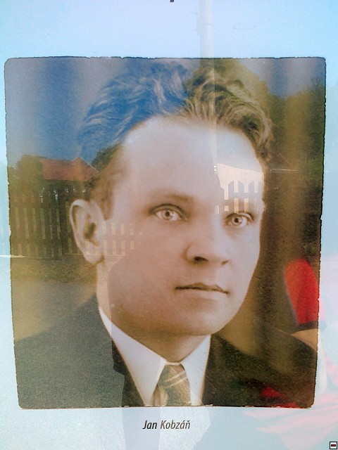 img00042.jpg